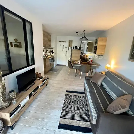Appt 27m2 - Parking - Wifi - Clim - Piscine * Roquebrune-sur-Argens